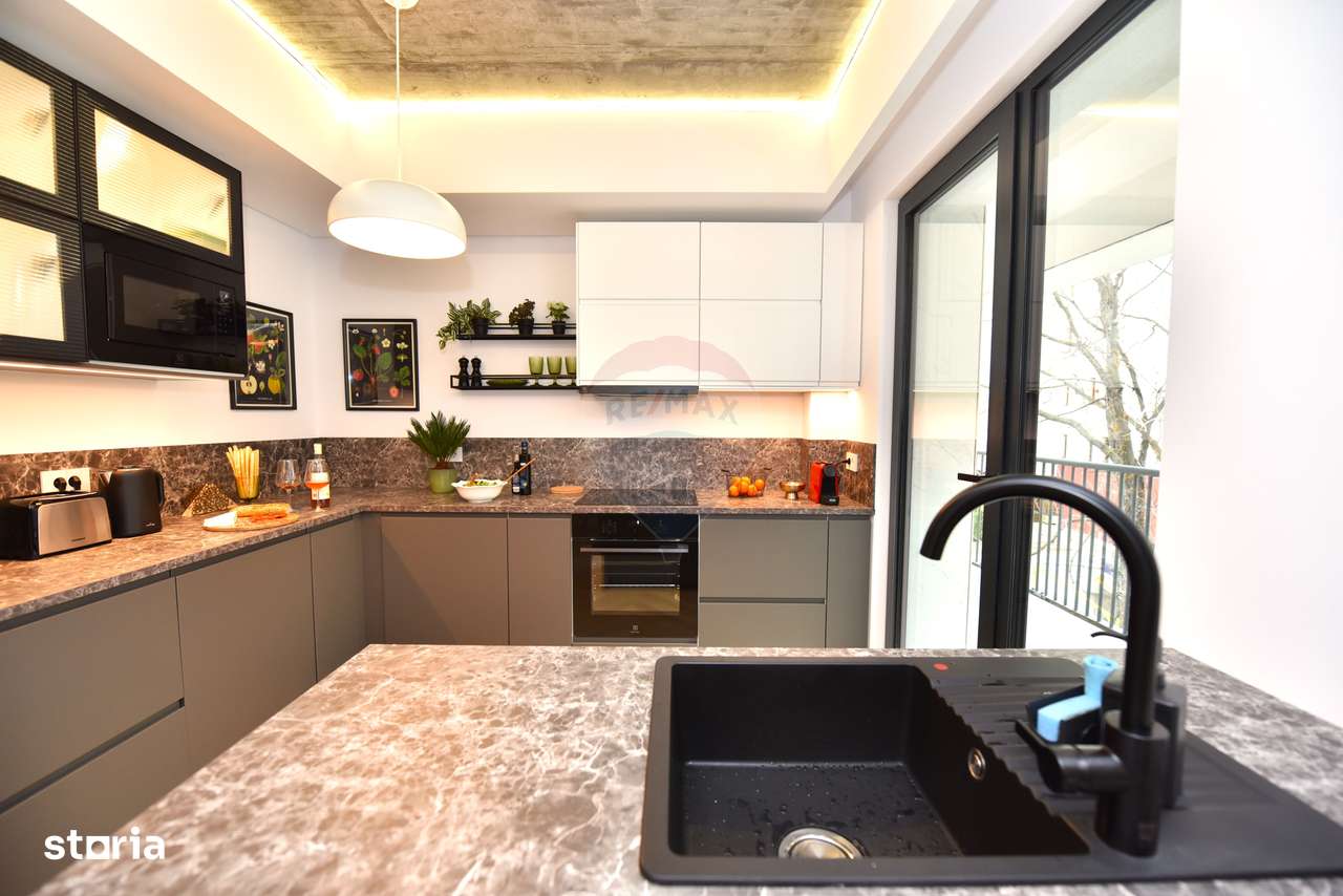 UNICAT | Apartament 3 camere imobil 2024 | Piata Universitatii-16