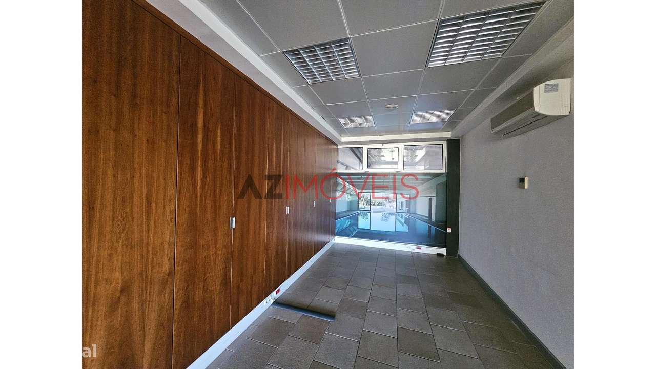 VENDE-SE ARMAZÉM EM AUTOGUIA, OURÉM-3