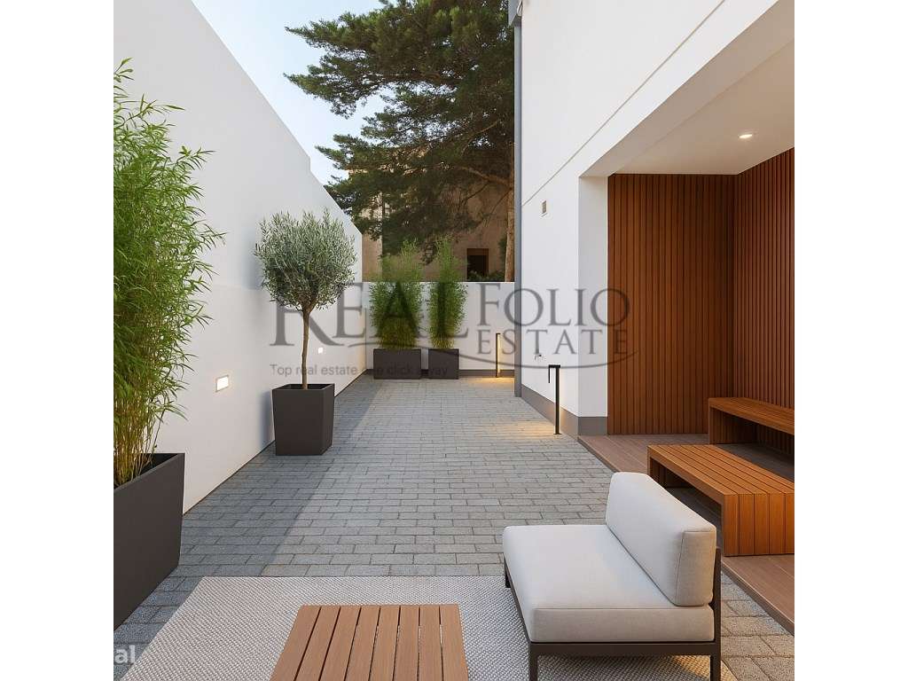 Moradia T3+1 com jardim em São João do Estoril - Grande imagem: 4/32