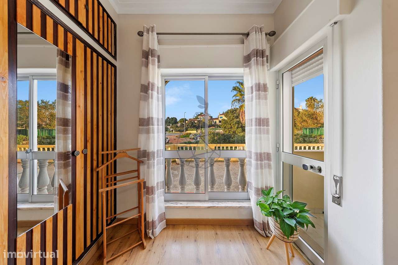 T2 em Bemposta com arrecadação privativa e terraço comum espaçoso  - A-20