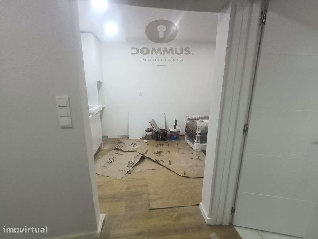 Apartamento T2+1 Remodelado com Logradouro na Falagueira-3