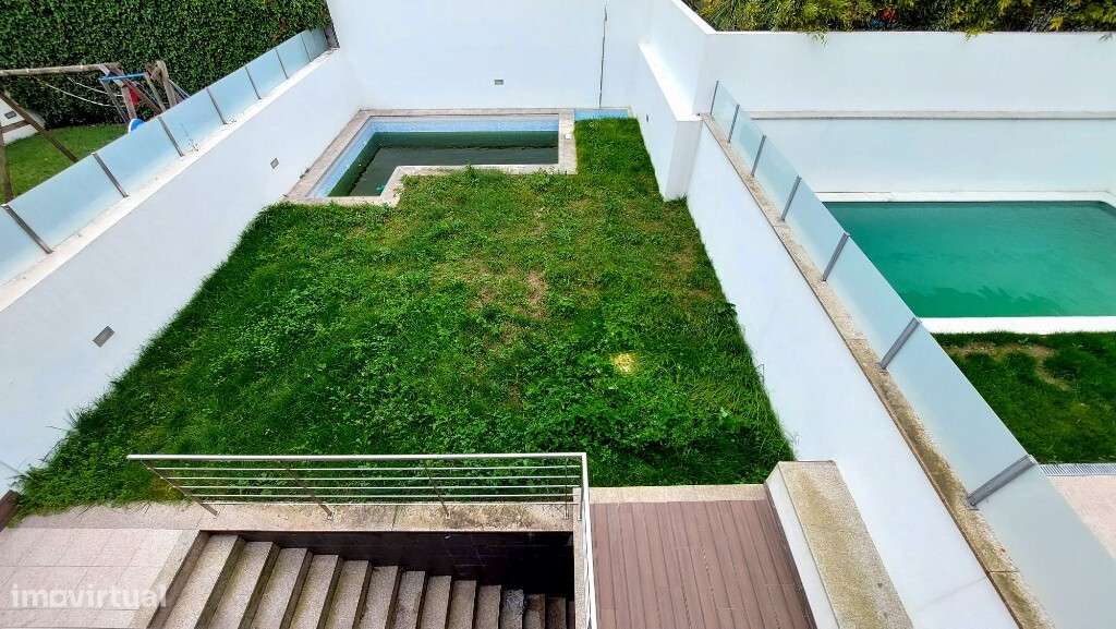 Moradia V4+1 em Banda com Piscina - Dume, Braga-33