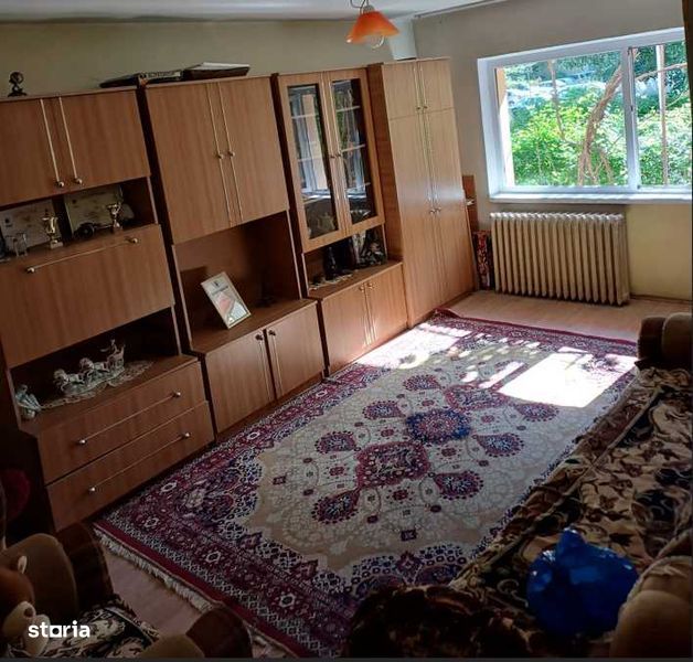 Apartament, 3 camere, decomandat, Rovine, parter, gradina