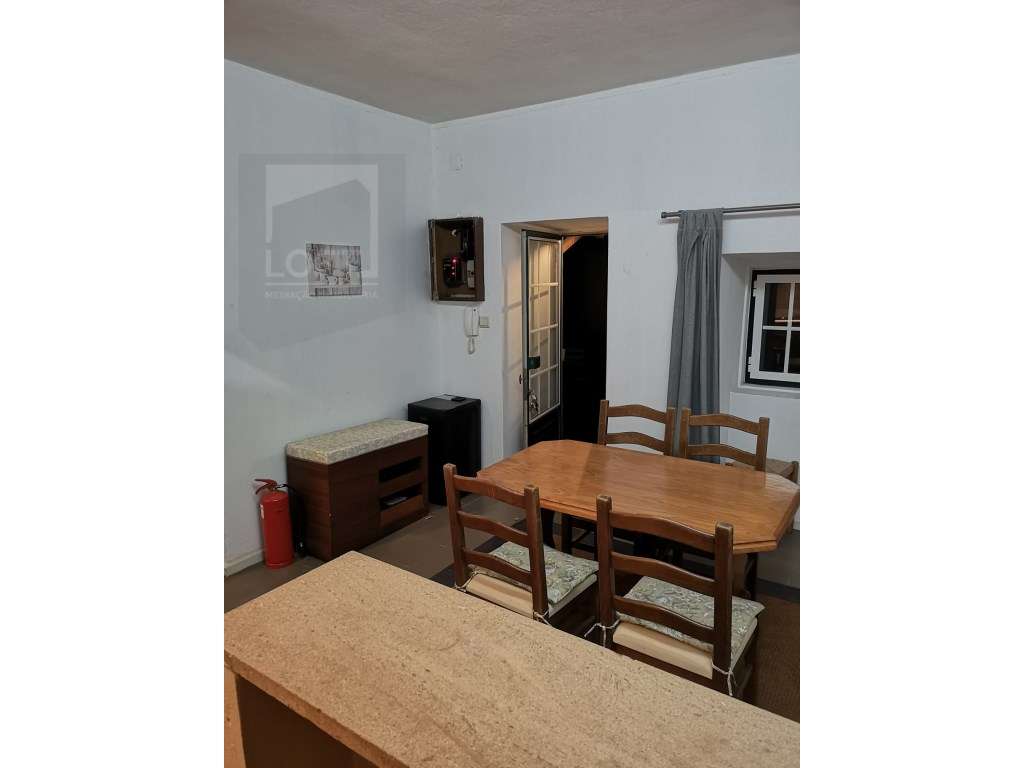 Condomínio com 6 Moradias V2 /V3 Mobiladas e Equipadas-27