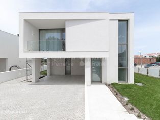 Moradia T3 com jardim e piscina em Fontanelas, Sintra - Grande imagem: 5/35