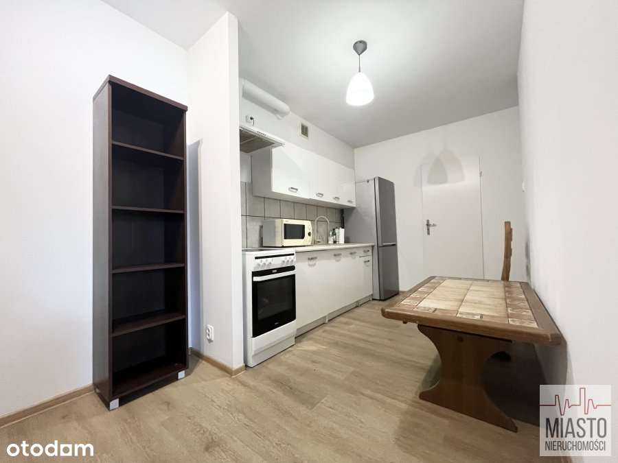 4 pokoje I piętro Osiedle Tysiąclecia budownictwo-6