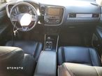 Mitsubishi Outlander 2.4 4WD CVT Intense - 9