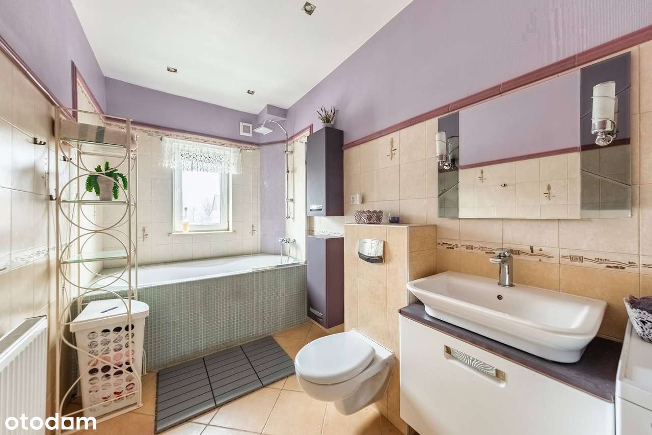 Wprowadź się od razu – dom z klimatem i dużą działką-8