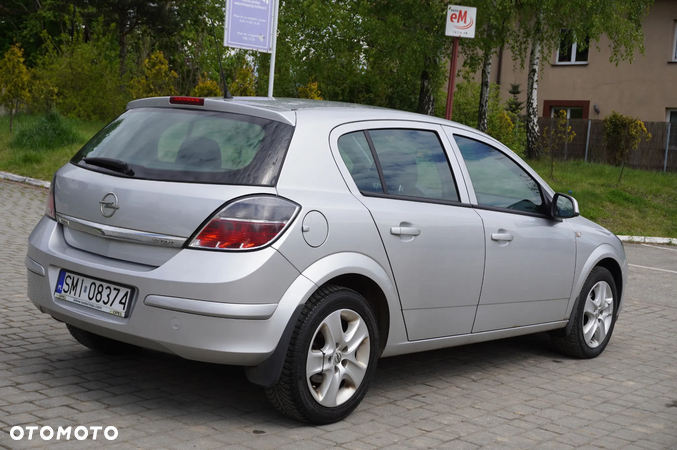 Opel Astra 1.7 CDTI DPF Active - 10