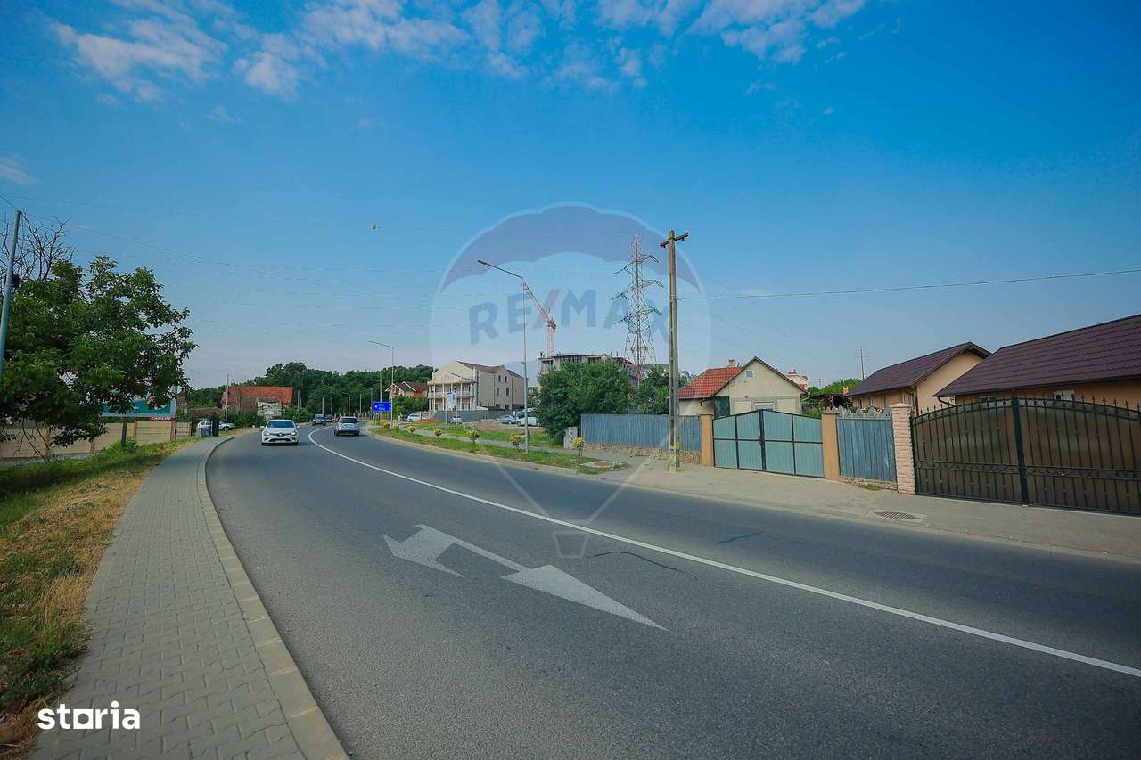 De vânzare Casă cu 2 camere și 1477 mp teren în Sânmartin - Imagine principală: 4/11