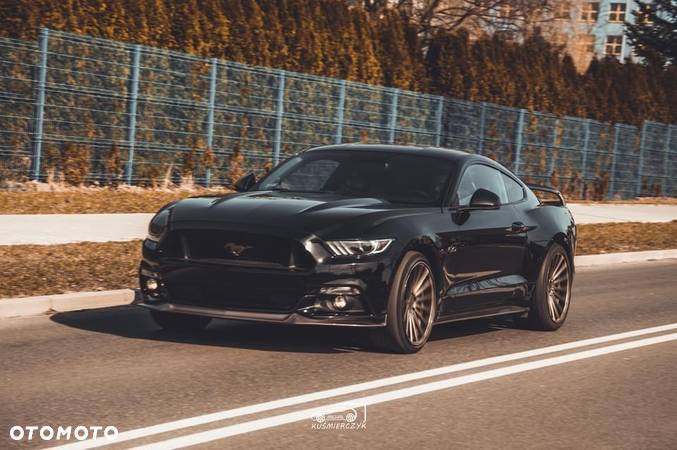 Ford Mustang 5.0 V8 GT - 7