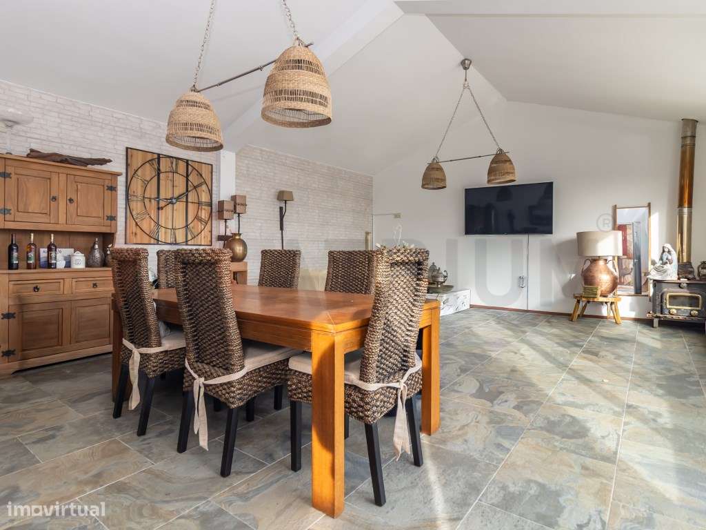 Exclusiva Moradia T6 com Quintinha, Piscina e Elevado Potencial de ...-59