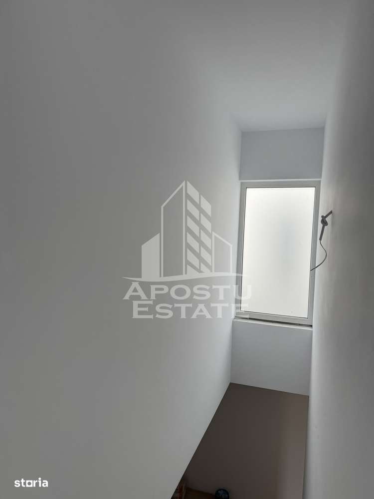 Duplex  modern despartit prin camera tehnica - Imagine principală: 3/20