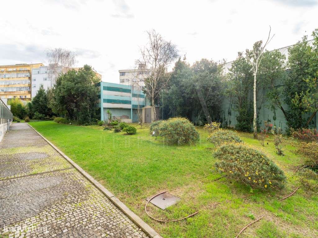 T2 PREMIUM À ROTUNDA DA BOAVISTA-25