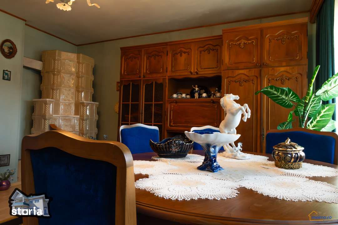 Casa cu etaj in Agas, eleganta clasica si mobila sculptata manual in l - Imagine principală: 5/16