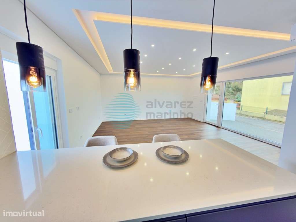 Moradia T3, com espaço exterior e anexo-6