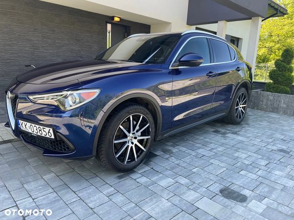 Alfa Romeo Stelvio 2.0 Turbo 16V AT8-Q4 Ti - 1