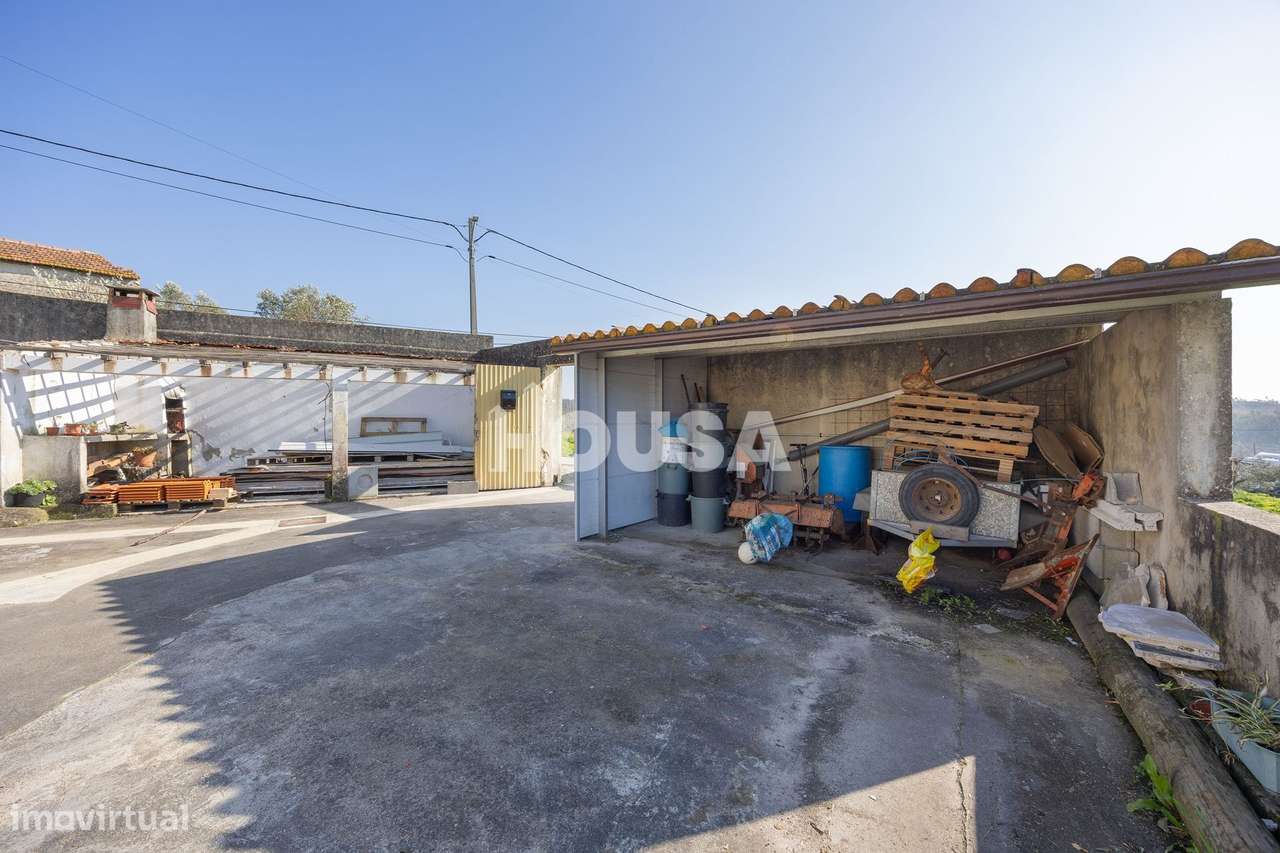 Moradia T3 com terreno de 2.157 m² – Raposeira, Colmeias | Leiria-48