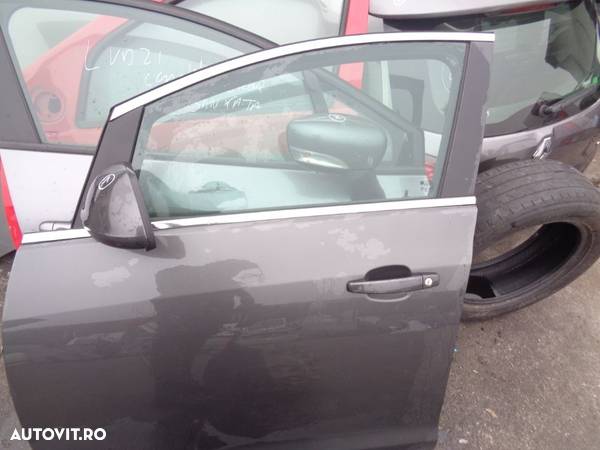 Vand Usa Fata Stanga Opel Astra J din 2011 - 1