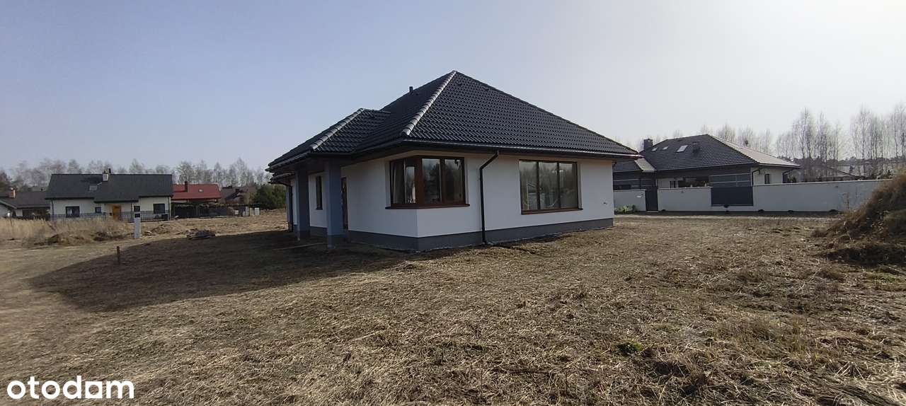 Wolnostojący przestronny dom. Działka 943 m2. Super okolica.-0