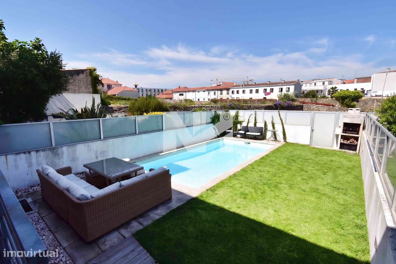 Moradia T4 Contemporânea | 4 Suites | C/ Piscina-19