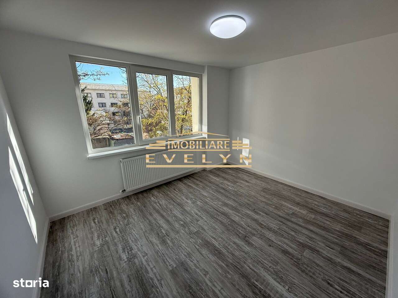 Apartament 2 camere complet renovat, etaj 2, Bulevardul Mihai Eminescu - Imagine principală: 2/5