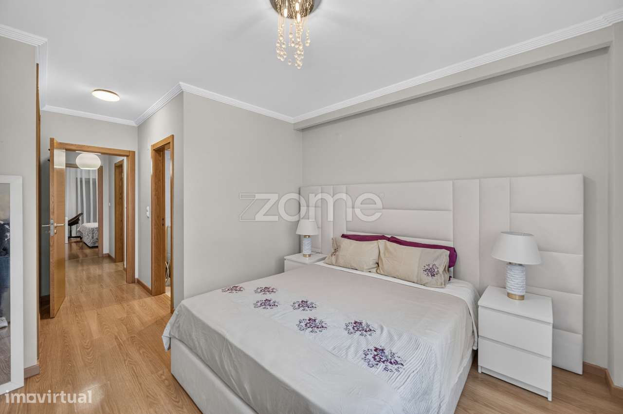 Apartamento T3 na Urbanização do Jardim da Amoreira - Ramada-24