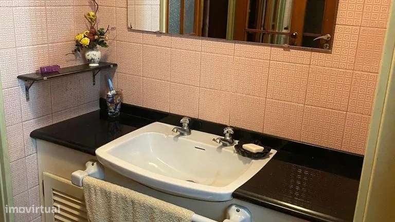 MORADIA T4 NO CENTRO DA CIDADE DE VIANA DO CASTELO COM TERRENO - Grande imagem: 3/20