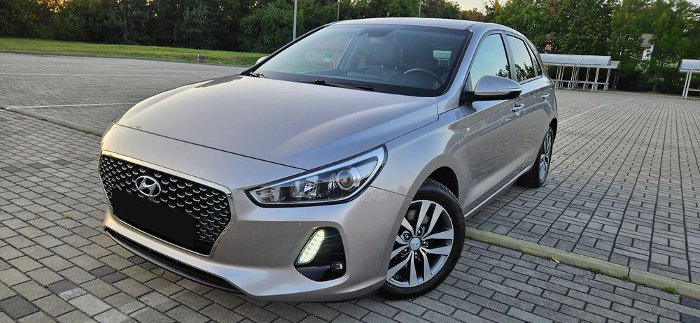 Hyundai i30 III (2017-) 1.0 T-GDI Pure 2017