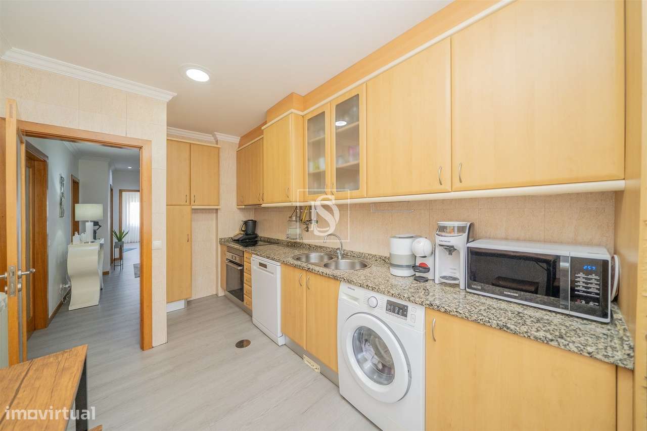 T2+1, Remodelado, com Garagem Fechada, a 1,2 km da Praia — Vila do Con-18