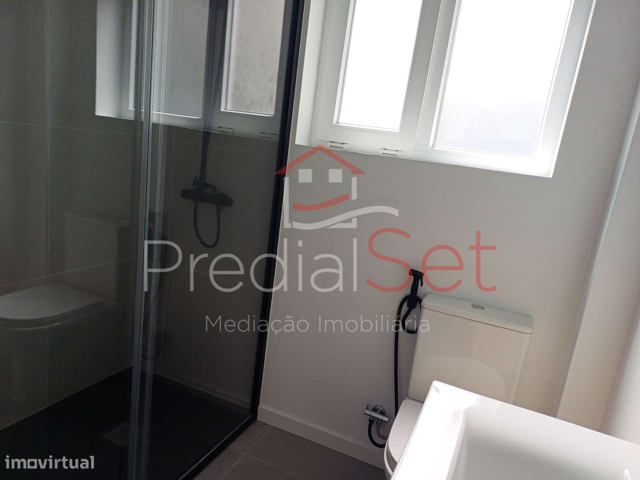 Apartamento T3 Totalmente Renovado- Montalvão-Setubal-10
