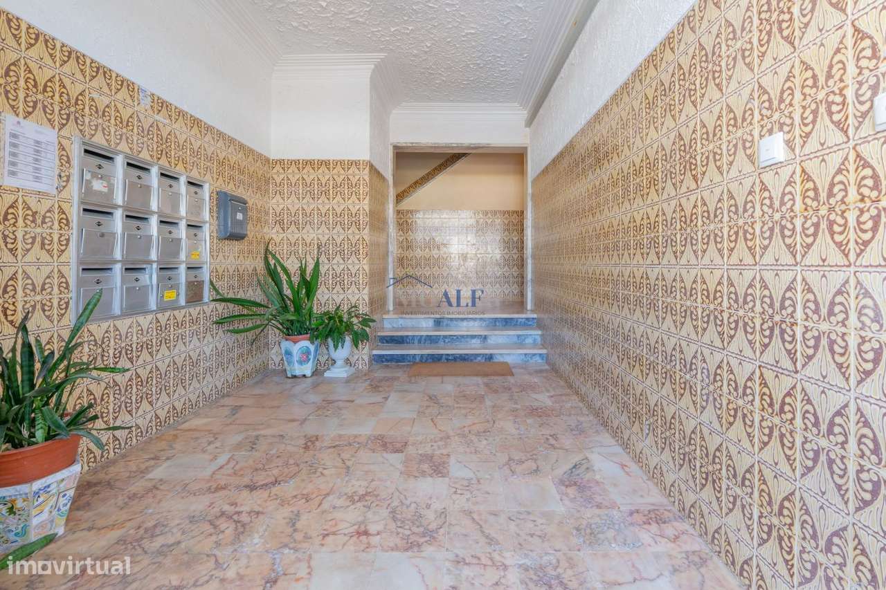 Apartamento T1 na Parede perto da estação de comboios-15