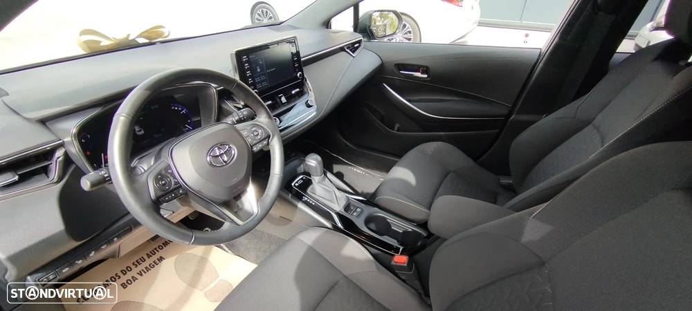 Toyota Corolla Touring Sports 1.8 Hybrid Comfort+P.Sport - 14