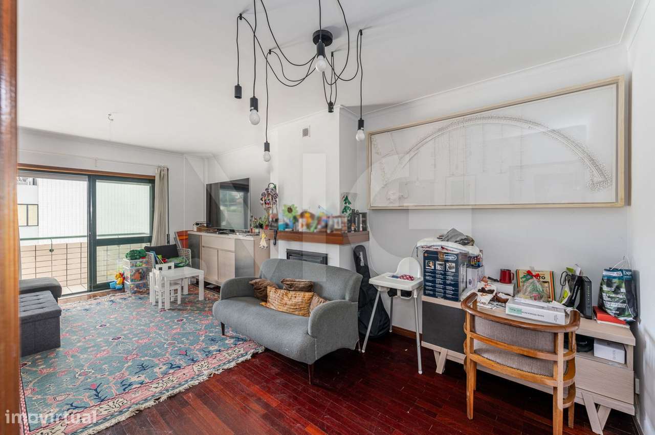 T2 com Varanda, Lugar de garagem e Arrumos em Custóias - Matosinhos-6