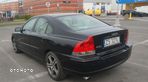 Volvo S60 2.4D5 Momentum - 3