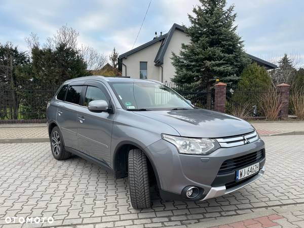 Mitsubishi Outlander 2.2 DID Intense + - 15