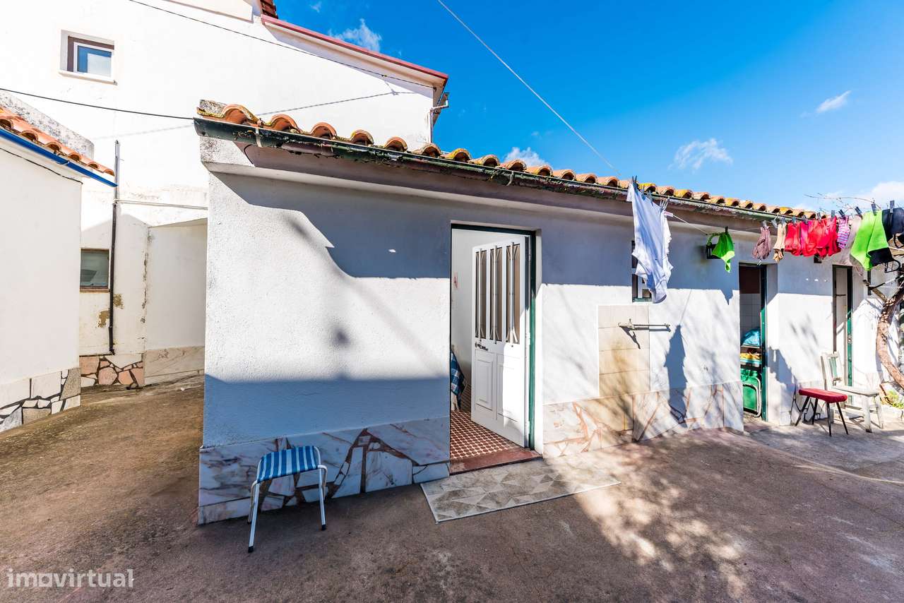 MORADIA T1 + ANEXOS E TERRENO | BEMPOSTA | ABRANTES-42