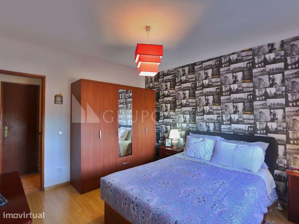 Apartamento T2 com Arrecadação, Algueirão Mem Martins-14