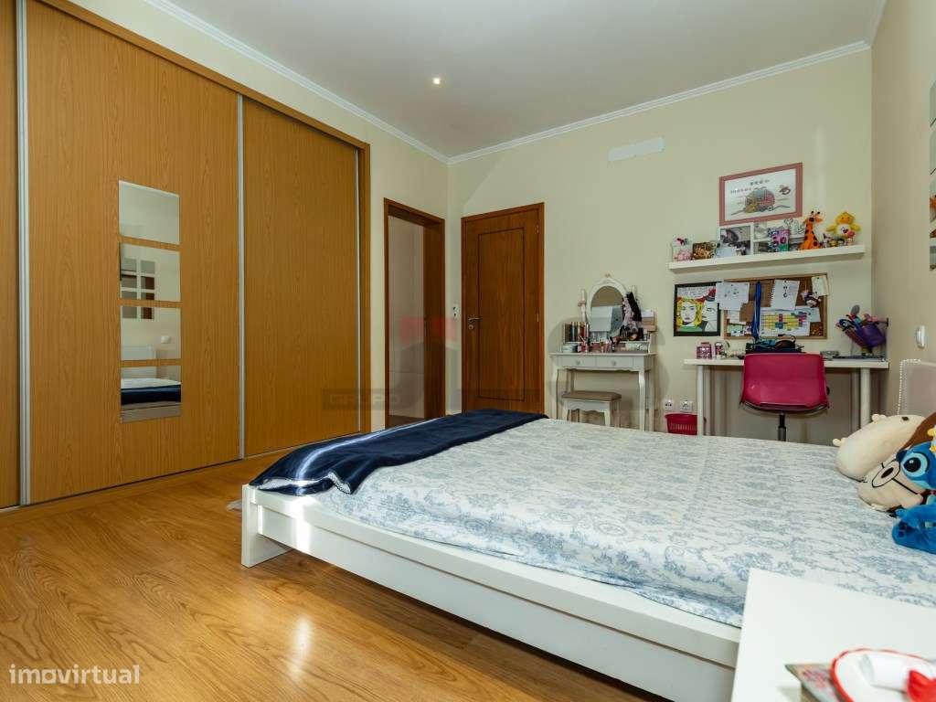 Moradia V4 Isolada com 3 Suites - São Vicente Ferreira, Ponta Delga...-17