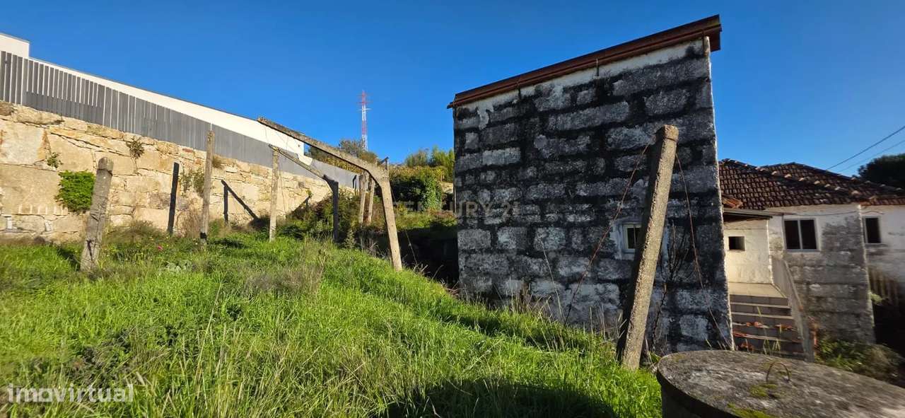 Moradia para restaurar - Constance, MCN-6