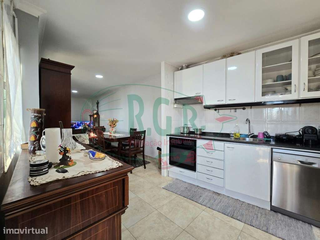 MORADIA T2 VISTAS RIO E PORTO - Grande imagem: 4/26