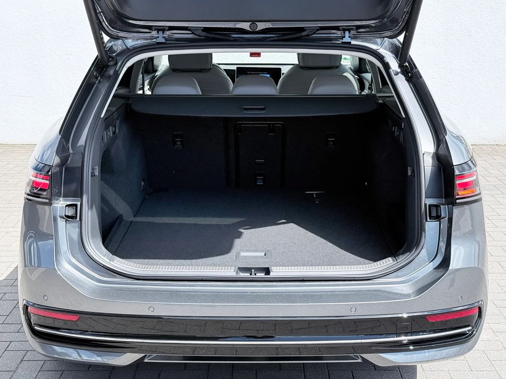 Volkswagen Passat 2.0 TDI Evo Elegance DSG 150 KM — zdjęcie 6