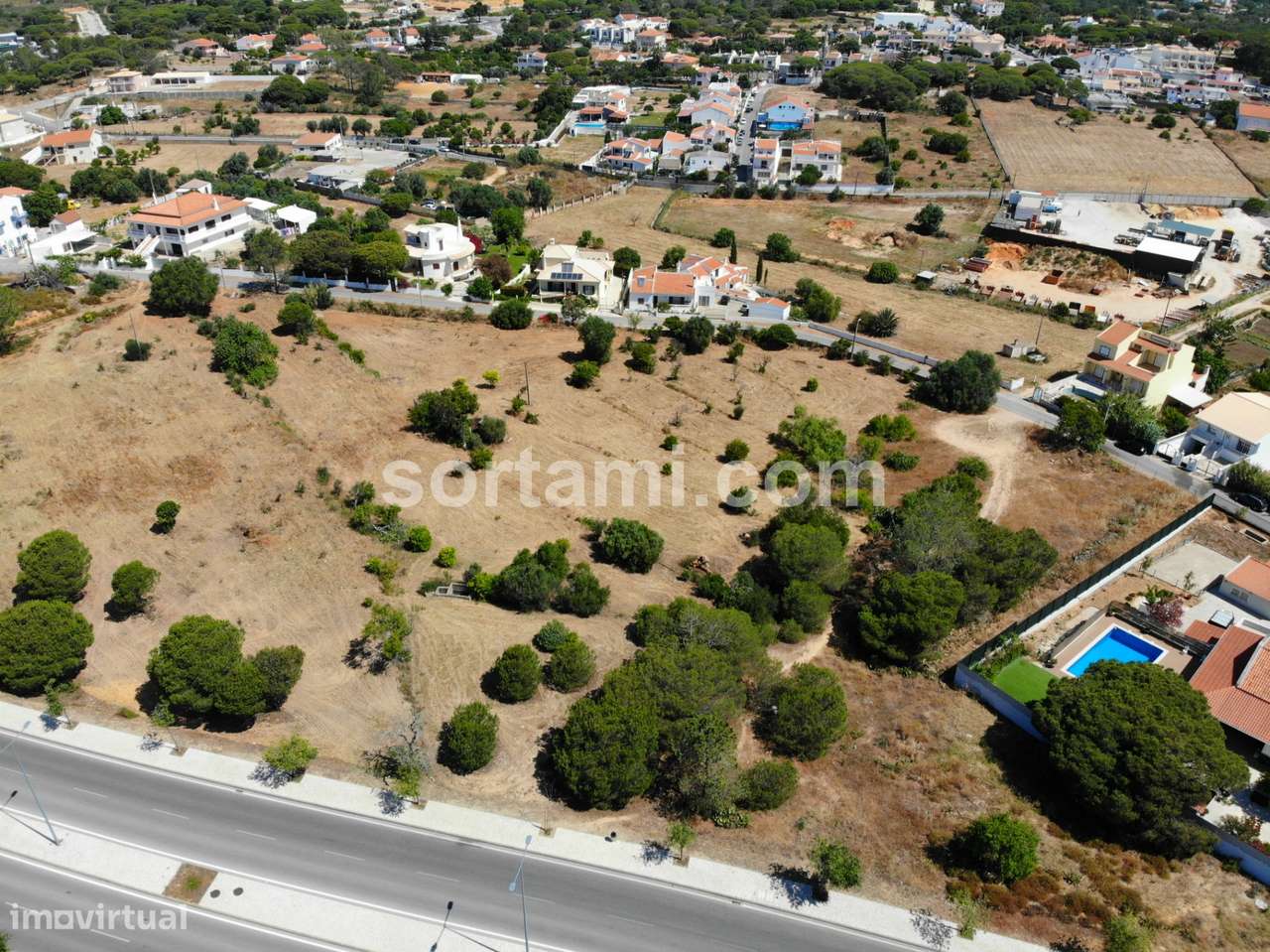 Terreno Rústico  Venda em Quarteira,Loulé - Grande imagem: 2/3