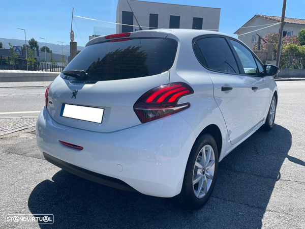 Peugeot 208 1.6HDi IVA - 4