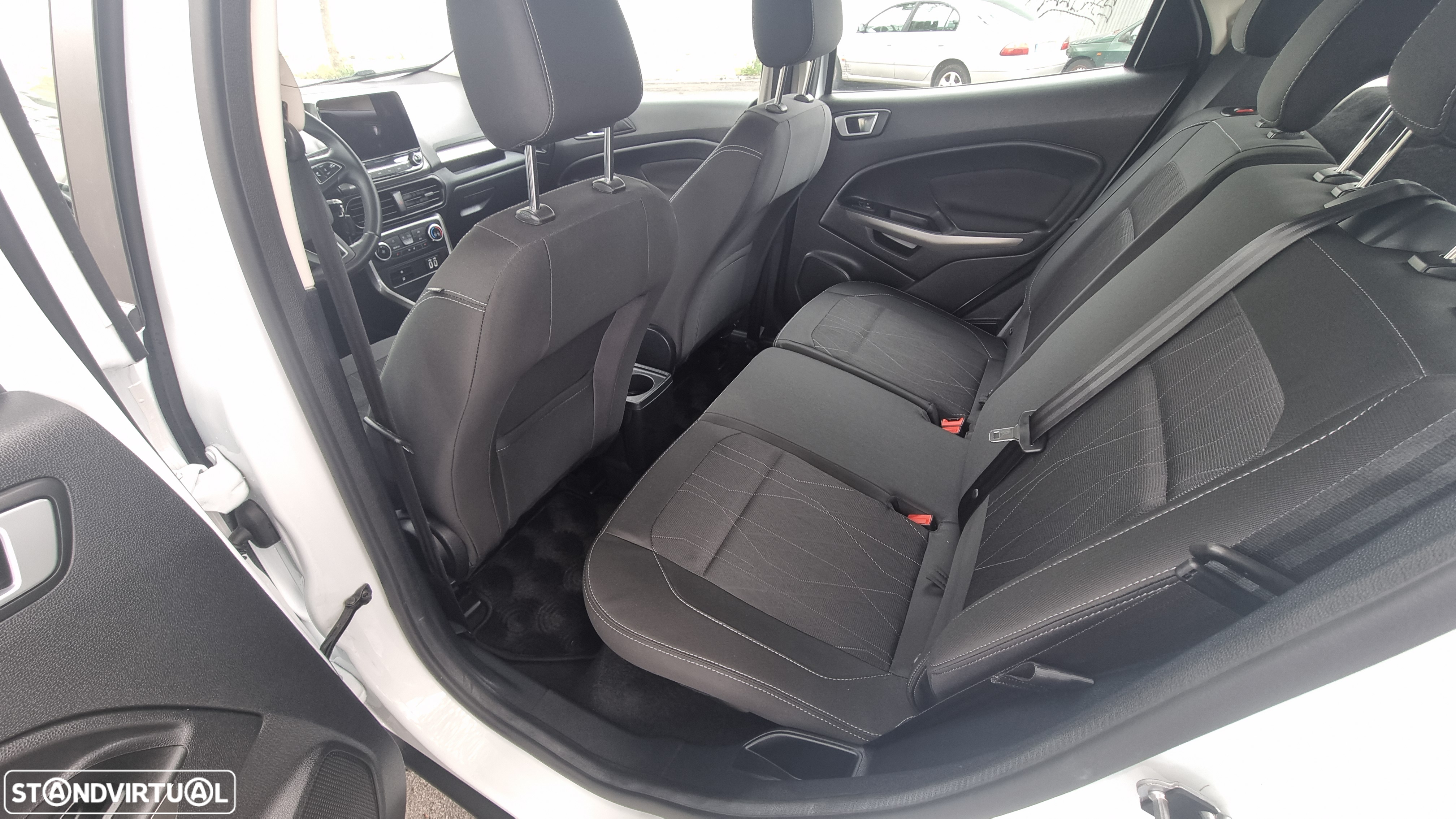 Ford EcoSport 1.0 EcoBoost COOL&CONNECT - 27