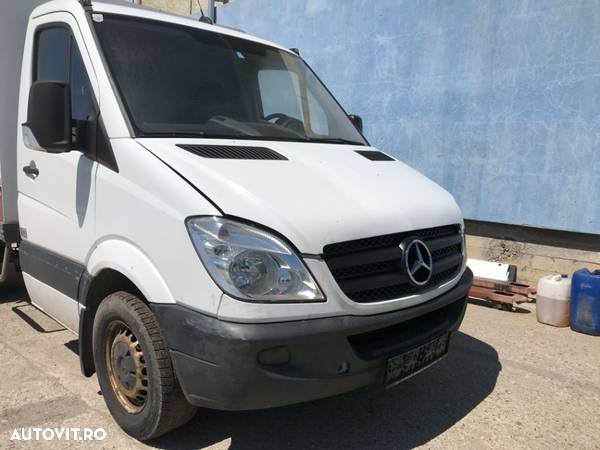 Dezmembrez Piese Mercedes 906 - 2