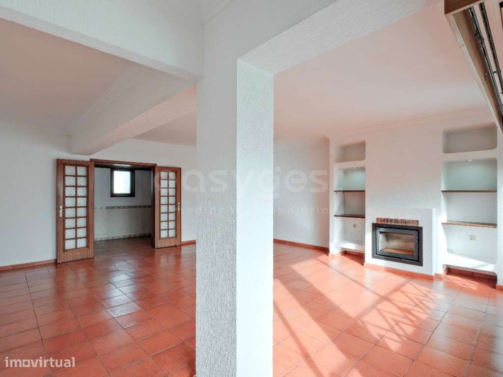 Apartamento 6 assoalhadas com garagem e arrecadação em Carcavelos - Grande imagem: 5/55