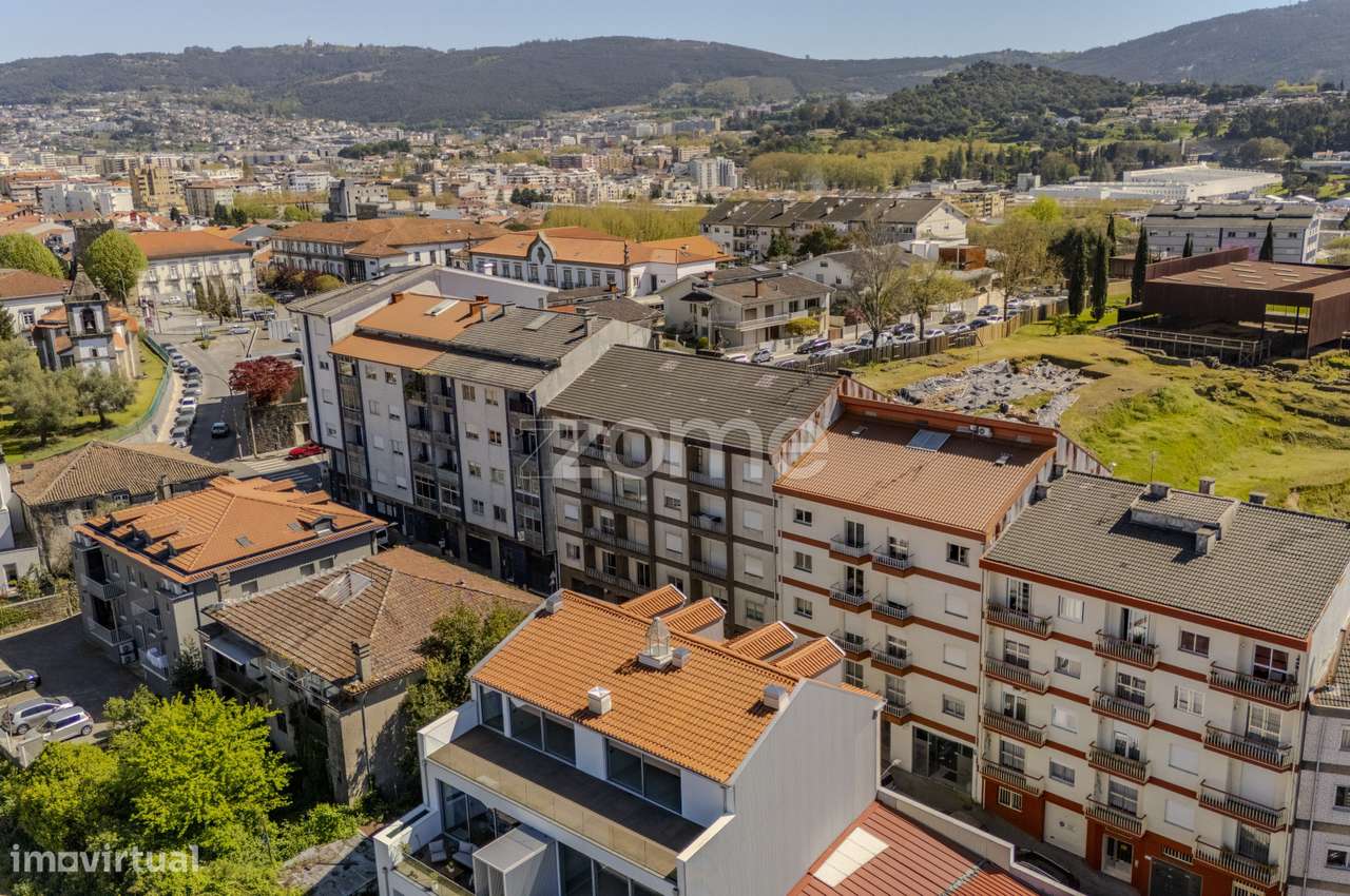 Apartamento T2 + 1 c/ Terraço - Maximinos - Grande imagem: 3/26