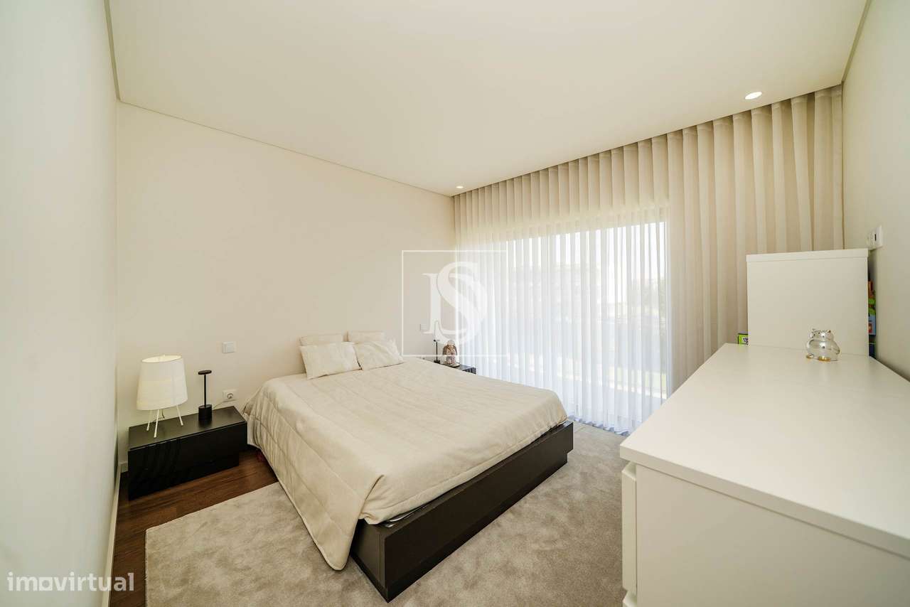 Apartamento T4 de Luxo, no Mira Rio 3, em Barcelinhos-49