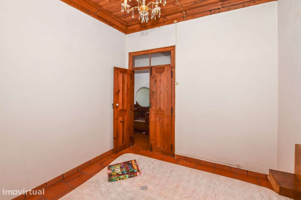 Moradia T3 com Garagem e Poço em Alcorochel, Torres Novas-8